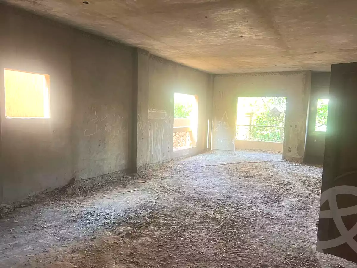 https://aqarmap.com.eg/ar/listing/7118368-for-sale-cairo-new-cairo-ganob-el-akadamiya-south-academy-b-taha-hussein-st