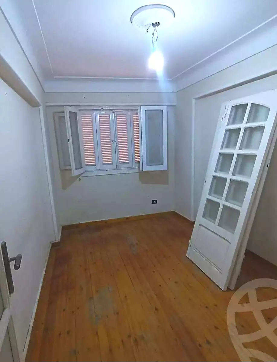 https://aqarmap.com.eg/ar/listing/7118786-for-sale-alexandria-ganaklis-shr-bw-qyr-tryq-lhry