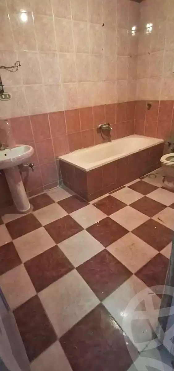 https://aqarmap.com.eg/ar/listing/7119504-for-sale-alexandria-al-agamy-lbytsh-el-hay-st