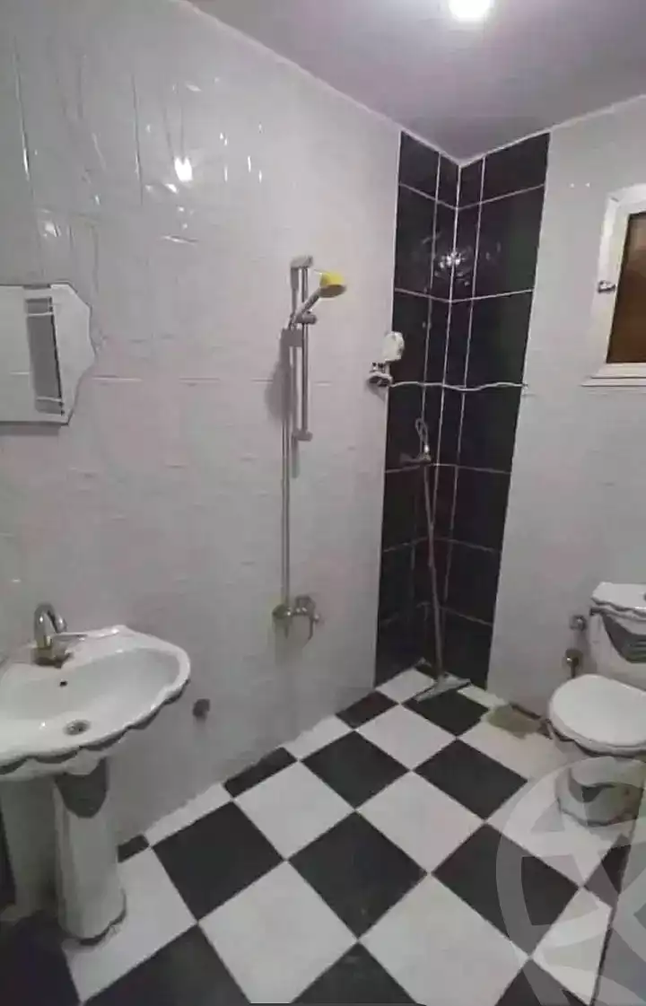https://aqarmap.com.eg/ar/listing/7119510-for-sale-alexandria-al-agamy-lbytsh-el-hanafeya-st