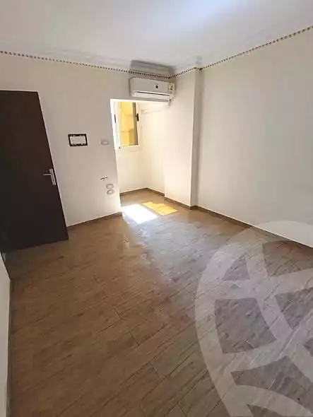 https://aqarmap.com.eg/en/listing/7120189-for-sale-cairo-helwan-ahmed-enci-st