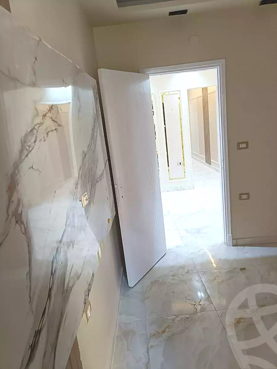 https://aqarmap.com.eg/ar/listing/7120271-for-sale-alexandria-moharram-bey-el-maamoun-st