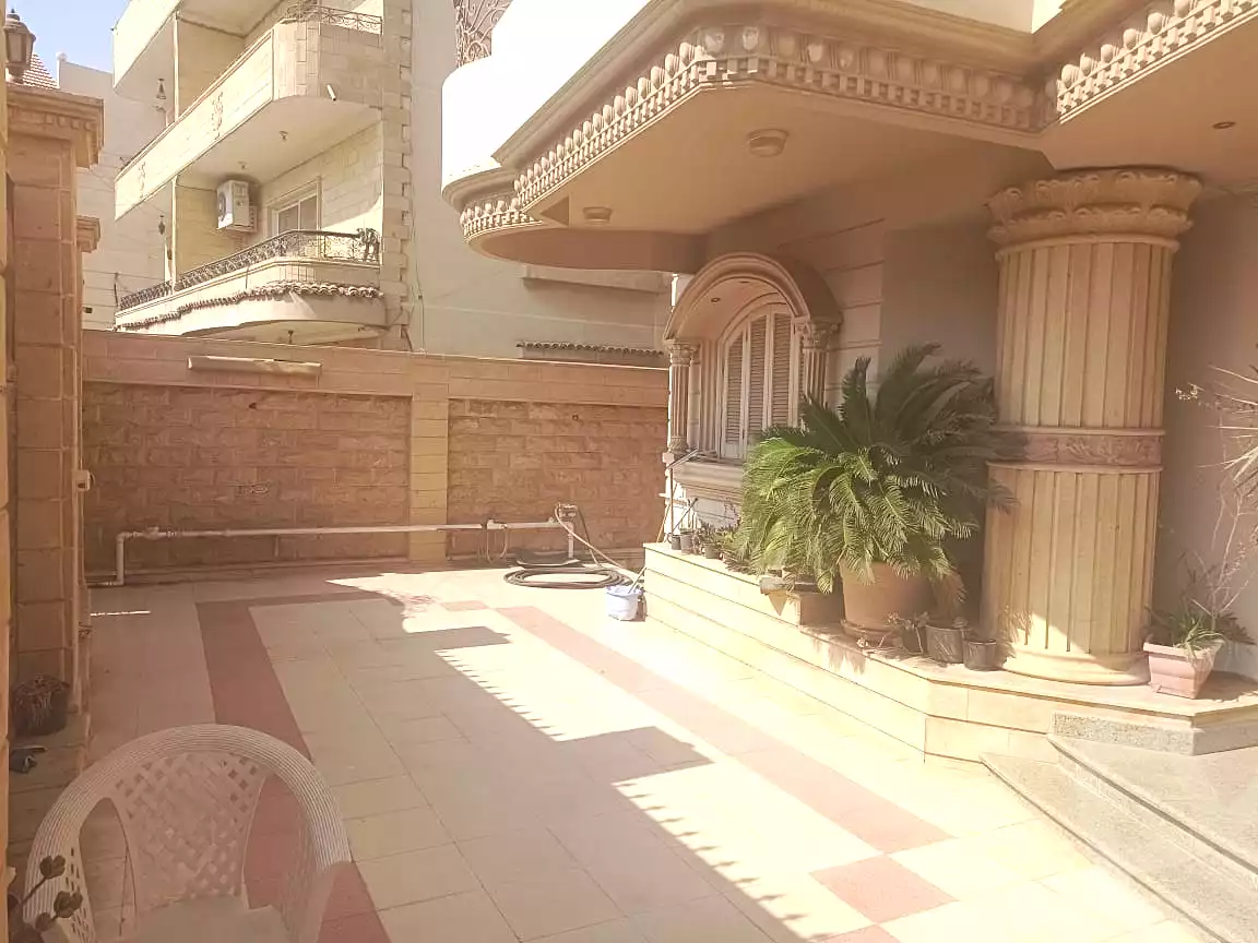 https://aqarmap.com.eg/ar/listing/7121456-for-sale-cairo-new-cairo-el-ahyaa-first-neighborhood-omar-ibn-abd-el-aziz-st