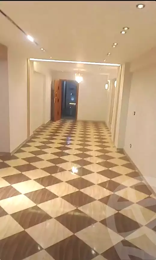 https://aqarmap.com.eg/ar/listing/7121836-for-sale-alexandria-miami-khld-bn-lwlyd