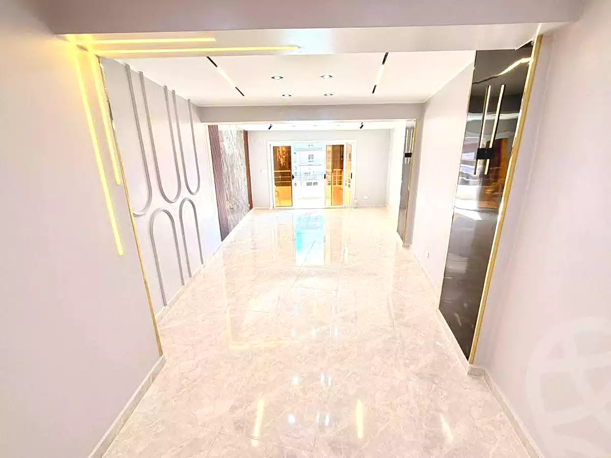 https://aqarmap.com.eg/en/listing/7121850-for-sale-alexandria-miami-45-street