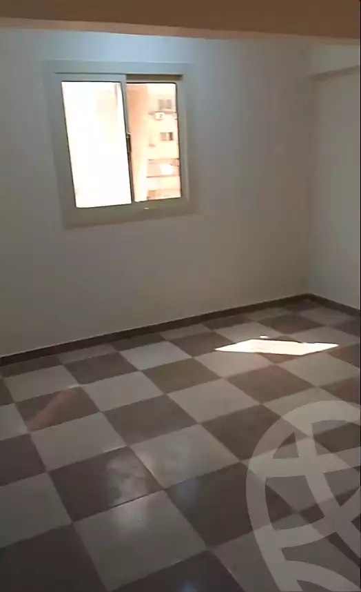 https://aqarmap.com.eg/ar/listing/7121877-for-sale-alexandria-sydy-bshr-sydy-bshr-bhry-shr-mhmd-njyb