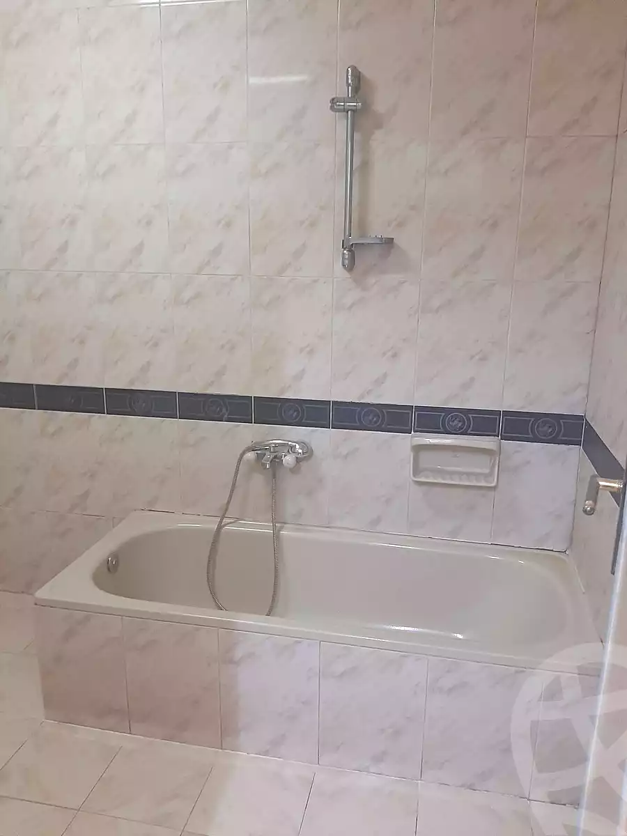 https://aqarmap.com.eg/en/listing/7121918-for-sale-cairo-faisal-el-maryotyah-amr-ibn-al-aas-st