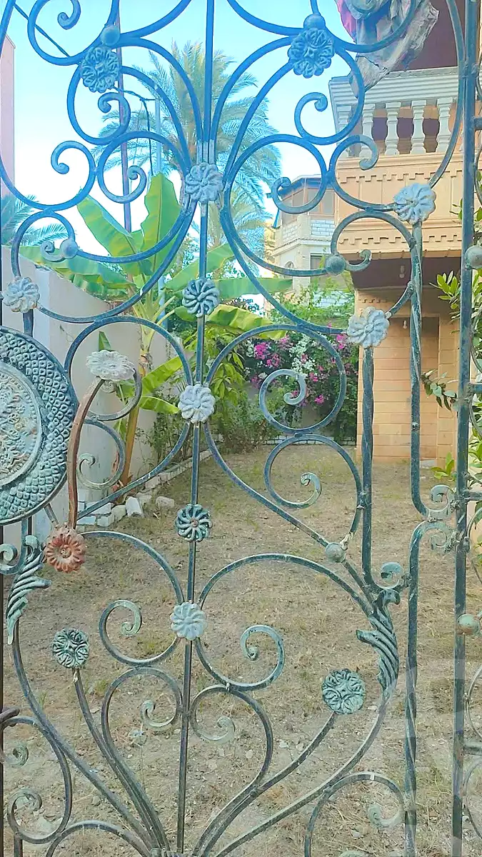 https://aqarmap.com.eg/en/listing/7121920-for-sale-alexandria-al-agamy-lbytsh-el-hanafeya-st