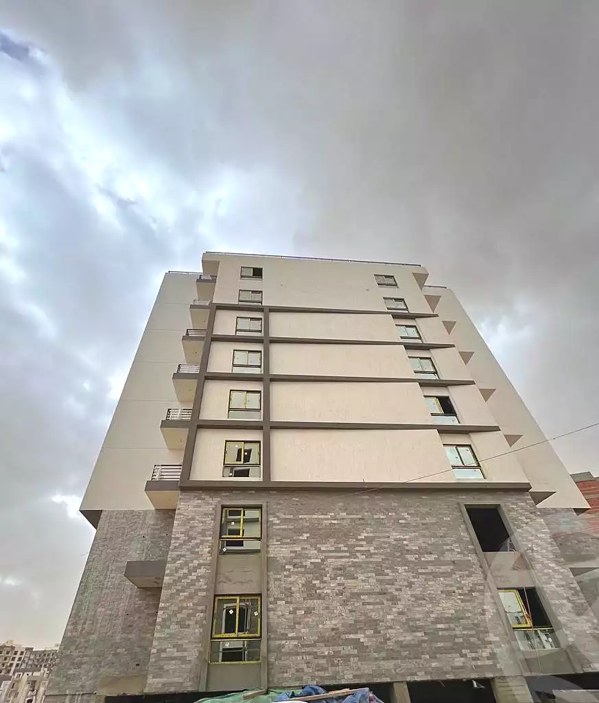 https://aqarmap.com.eg/ar/listing/7122171-for-sale-cairo-new-administrative-capital-r7-green-avenue