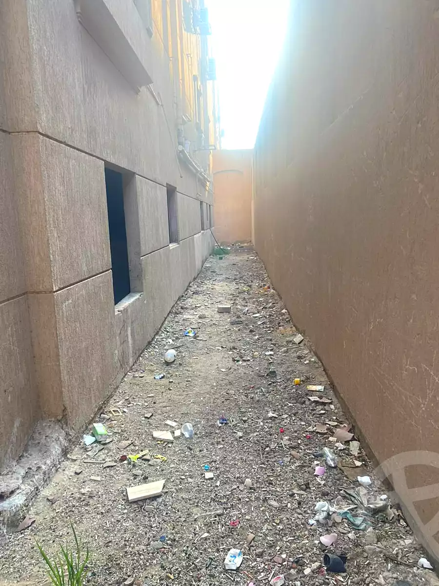 https://aqarmap.com.eg/ar/listing/7122369-for-sale-cairo-new-cairo-ganob-el-akadamiya-south-academy-b-taha-hussein-st