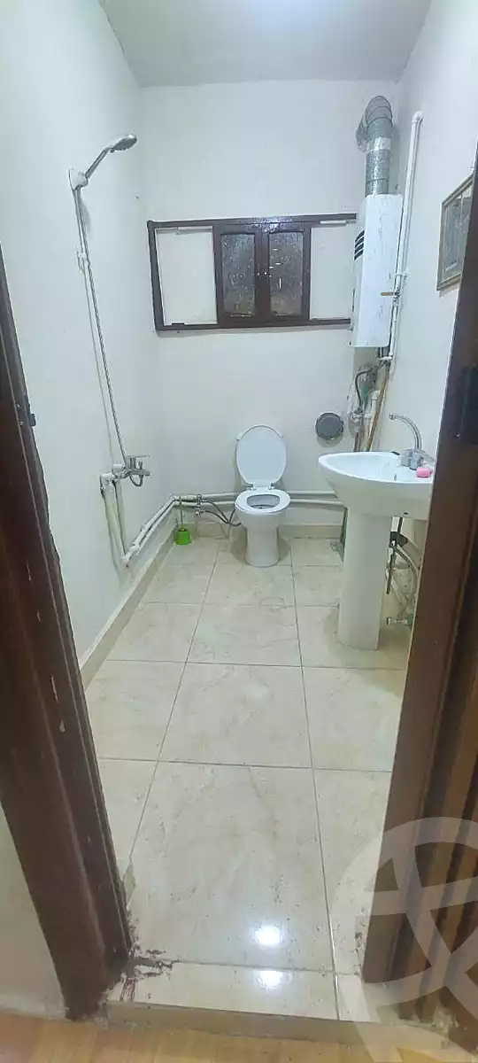 https://aqarmap.com.eg/ar/listing/7122403-for-rent-cairo-el-zaytun-lzytwn-lbhry-shr-mnyr