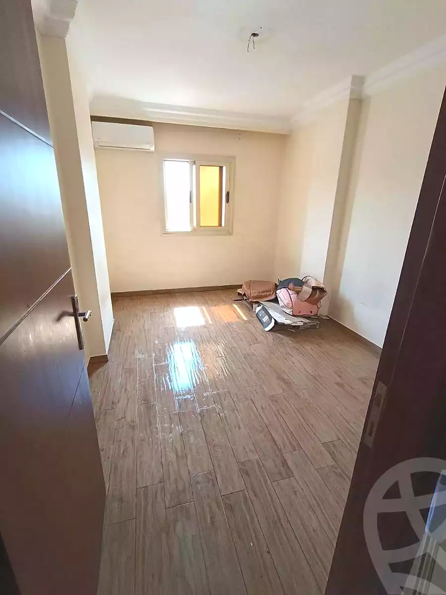https://aqarmap.com.eg/en/listing/7122547-for-sale-cairo-helwan-ahmed-enci-st