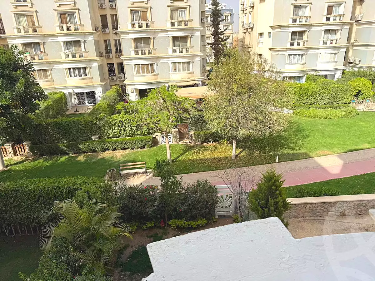 https://aqarmap.com.eg/ar/listing/7122985-for-sale-cairo-new-cairo-compounds-mountain-view-hyde-park