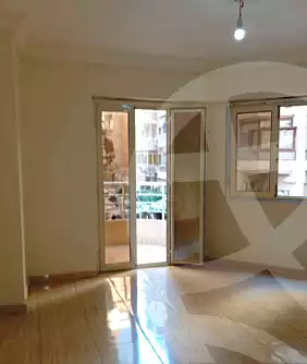 https://aqarmap.com.eg/en/listing/7123095-for-rent-alexandria-sydy-bshr