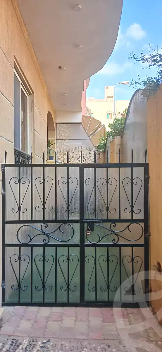 https://aqarmap.com.eg/ar/listing/7123109-for-sale-cairo-new-cairo-south-investors-mohammed-nagib-axis-st