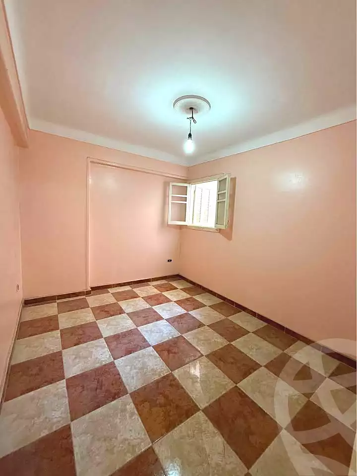 https://aqarmap.com.eg/en/listing/7123208-for-sale-alexandria-sydy-bshr-sydy-bshr-qbly-salah-el-din-st
