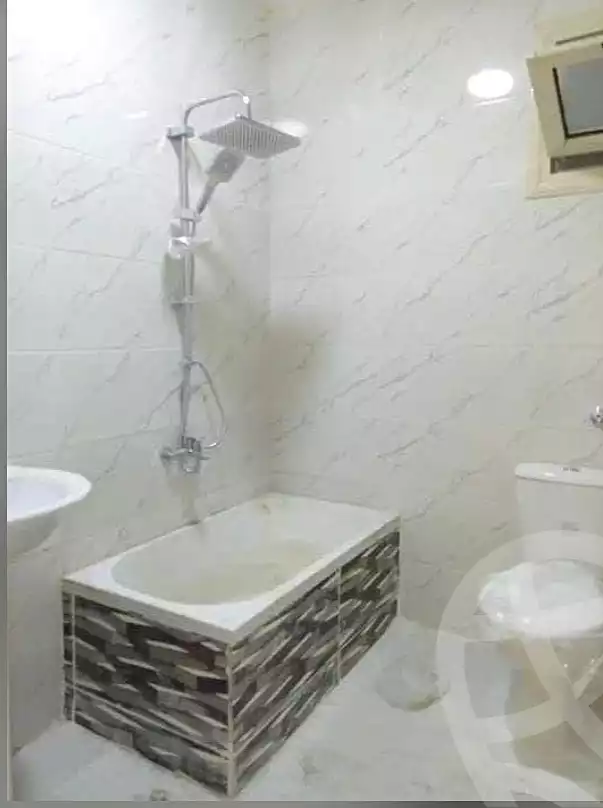 https://aqarmap.com.eg/ar/listing/7123414-for-sale-alexandria-sydy-bshr-shr-mlk-hfny