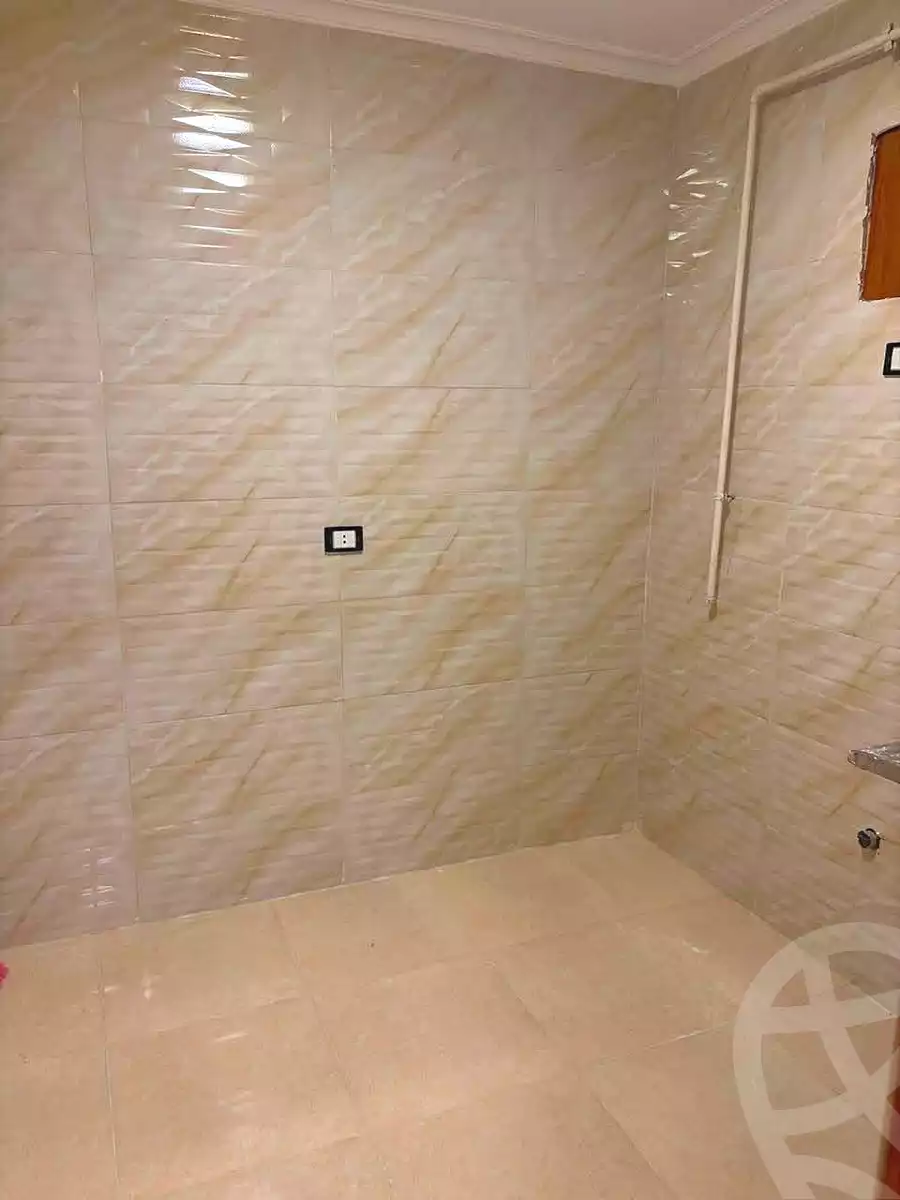 https://aqarmap.com.eg/ar/listing/7123730-for-sale-cairo-helwan-helwan-el-sharkeya-mostafa-safwat-st