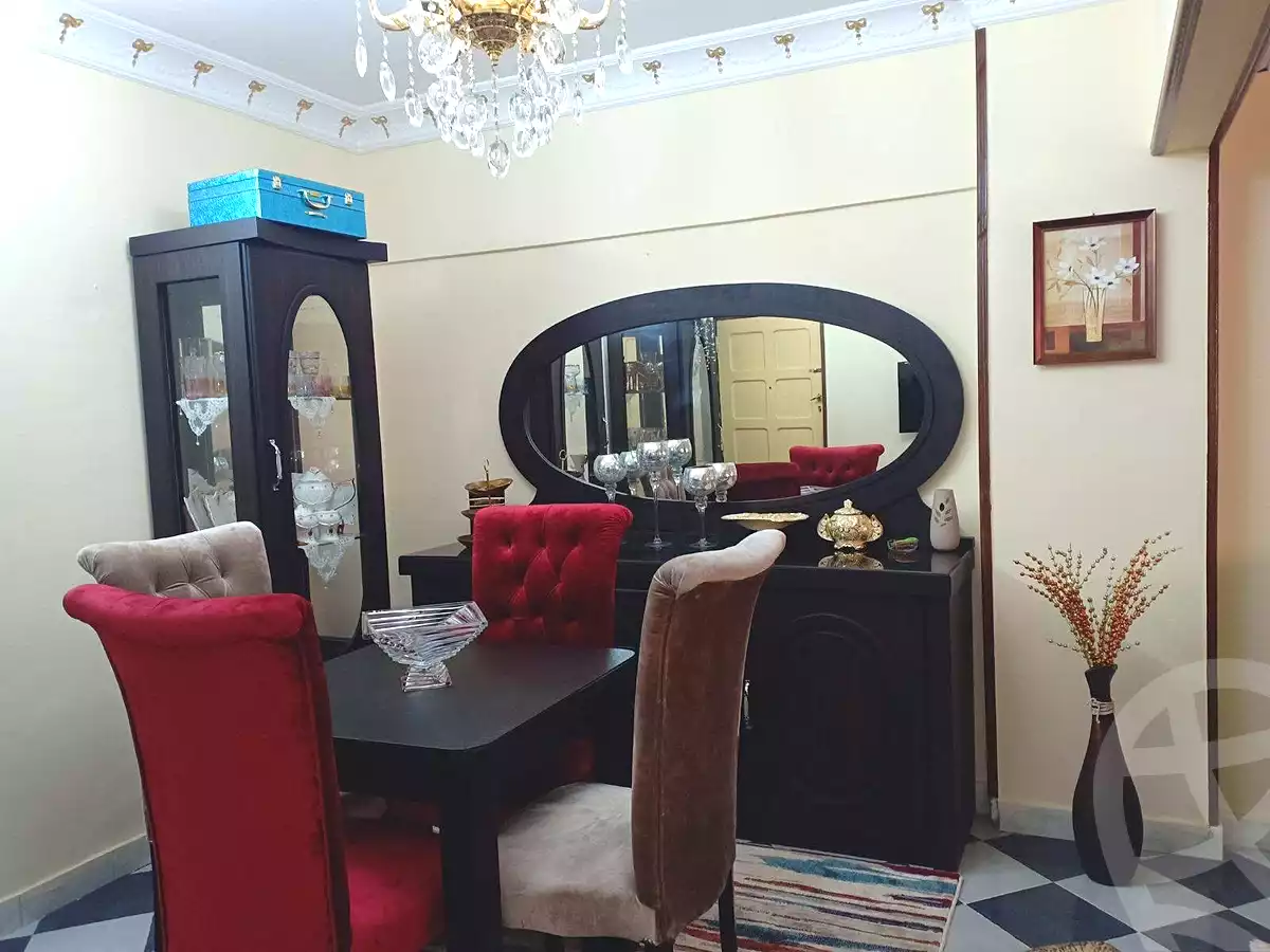 https://aqarmap.com.eg/ar/listing/7123916-for-sale-cairo-helwan-helwan-el-sharkeya-mostafa-safwat-st