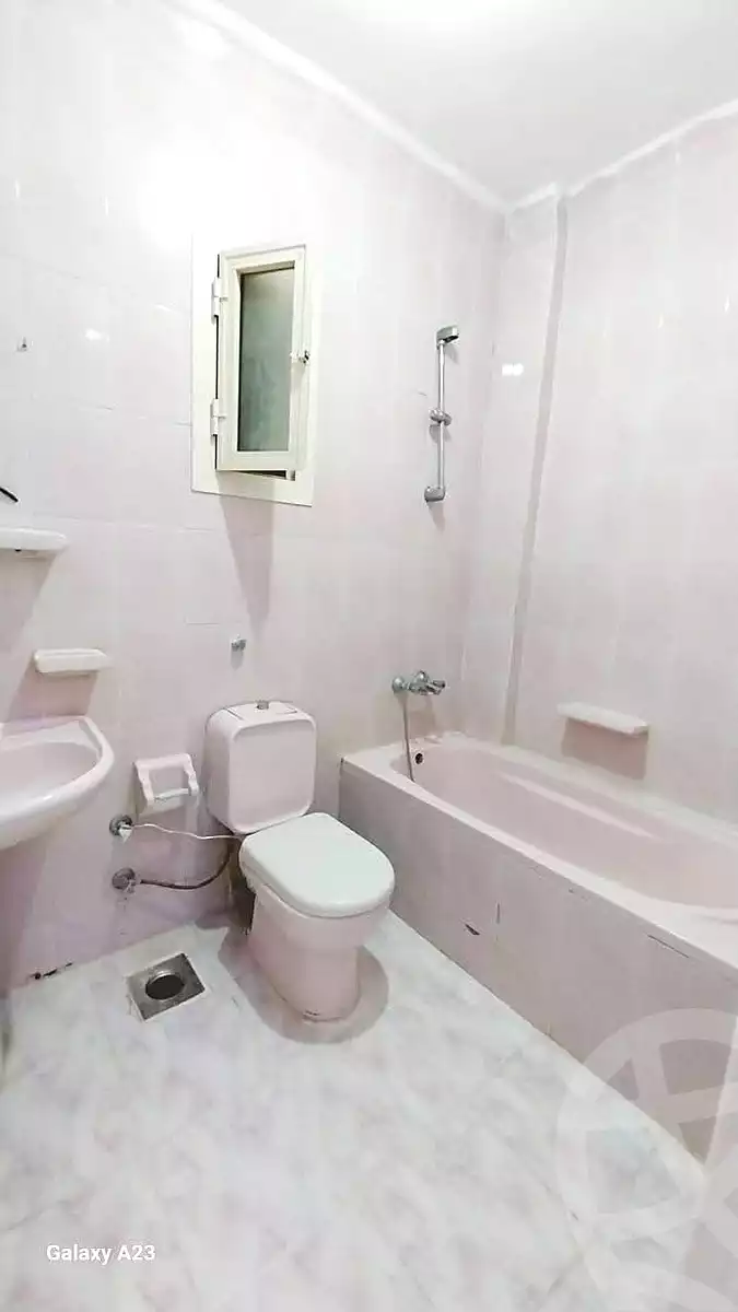 https://aqarmap.com.eg/ar/listing/7123984-for-sale-alexandria-al-agamy-shataa-el-nakheel
