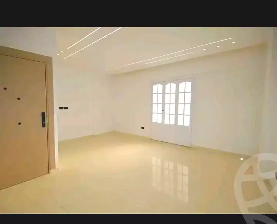 https://aqarmap.com.eg/ar/listing/7124026-for-sale-alexandria-sydy-bshr-sydy-bshr-bhry-mohamed-el-srafi-st.