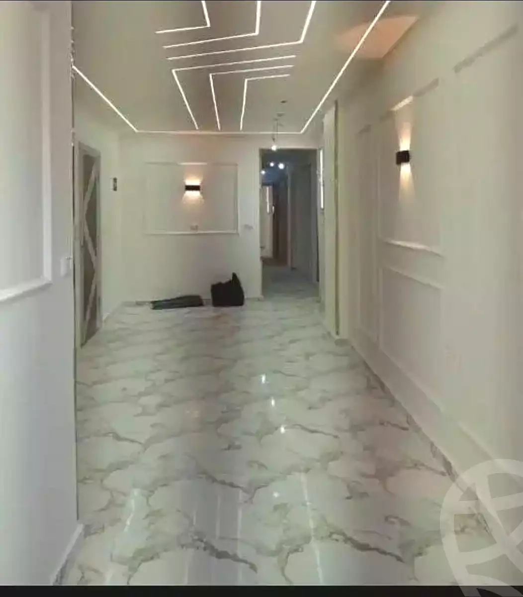 https://aqarmap.com.eg/ar/listing/7124393-for-sale-alexandria-sydy-bshr-shr-mlk-hfny