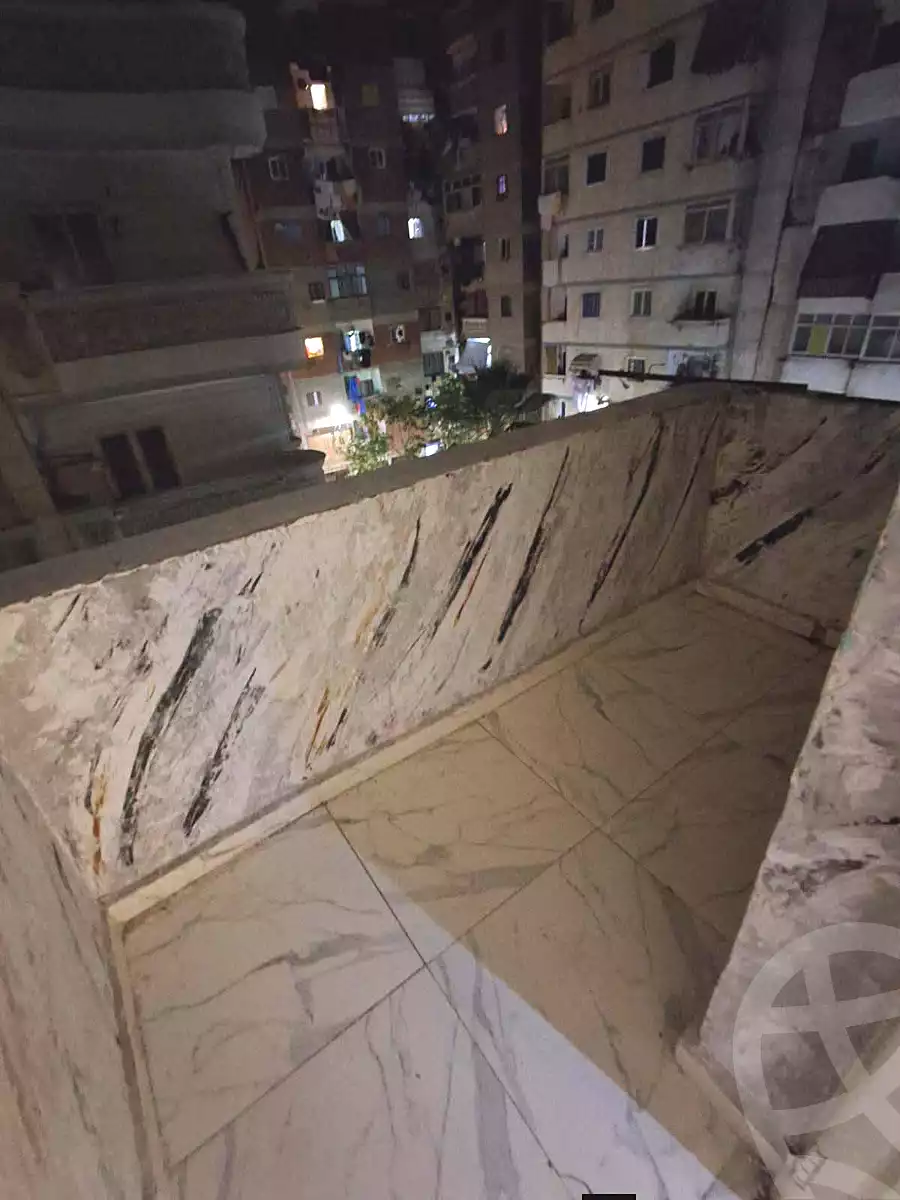 https://aqarmap.com.eg/ar/listing/7124819-for-rent-alexandria-bahray-el-anfoshy-sidi-kazman-st