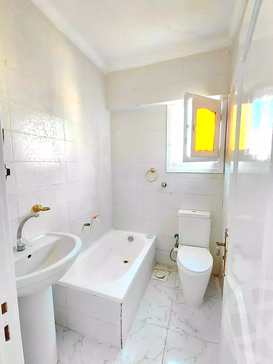https://aqarmap.com.eg/ar/listing/7124831-for-sale-alexandria-al-agamy-shataa-el-nakheel