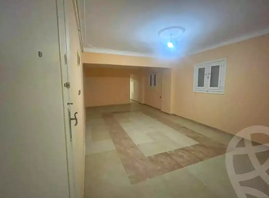 https://aqarmap.com.eg/en/listing/7125182-for-rent-alexandria-ganaklis-shr-mrtdy-bsh