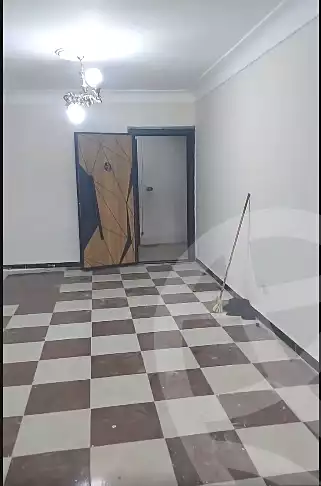 https://aqarmap.com.eg/ar/listing/7125195-for-rent-alexandria-al-agamy-bw-ywsf