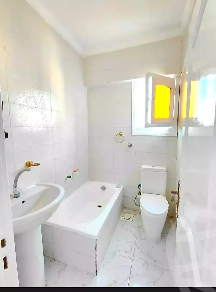 https://aqarmap.com.eg/ar/listing/7125274-for-sale-alexandria-al-agamy-shataa-el-nakheel