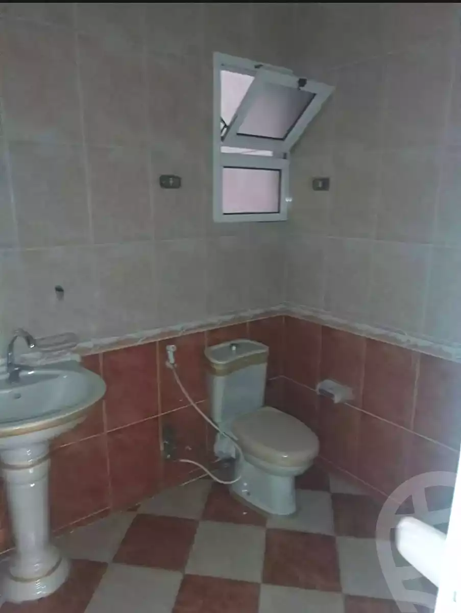 https://aqarmap.com.eg/ar/listing/7125381-for-rent-alexandria-ganaklis-shr-bw-qyr-tryq-lhry