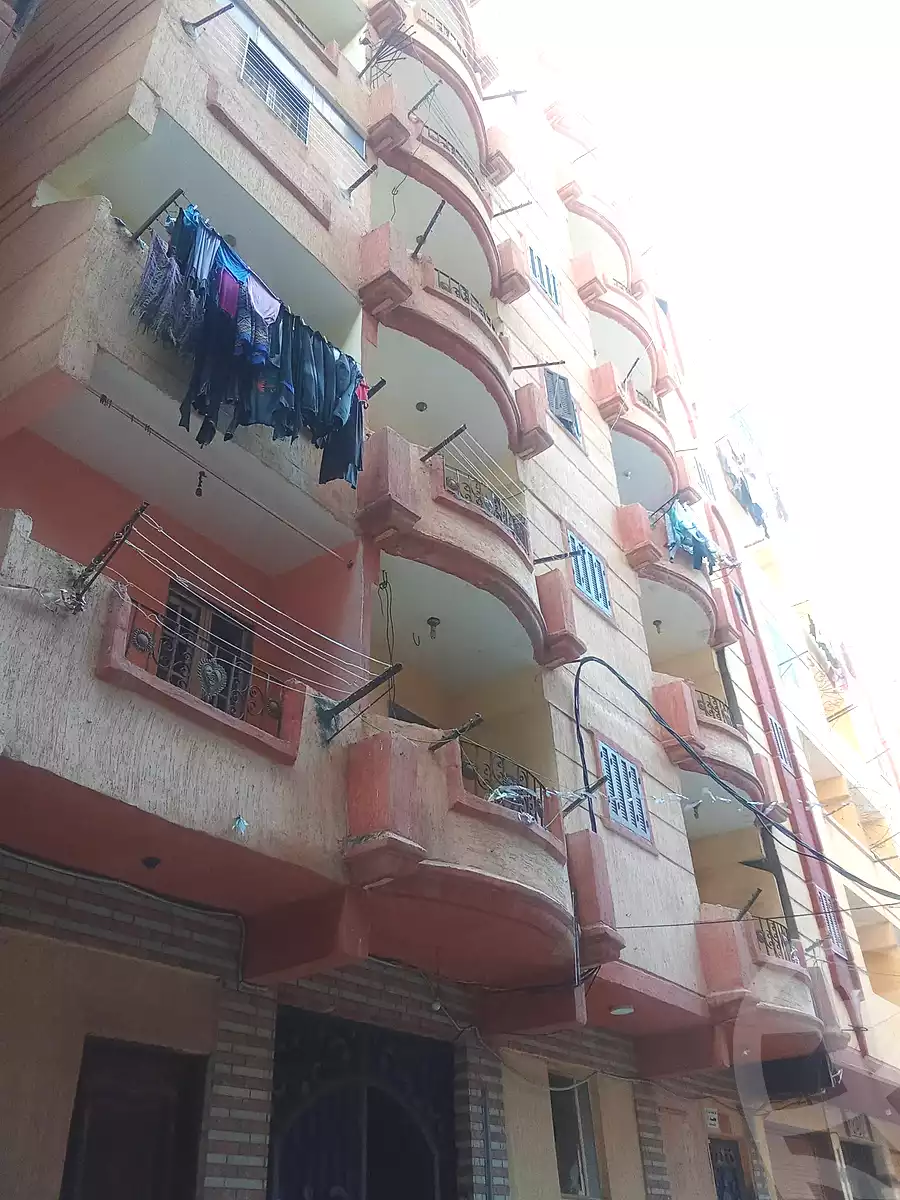 https://aqarmap.com.eg/ar/listing/7125401-for-sale-alexandria-al-agamy-el-hanouvel