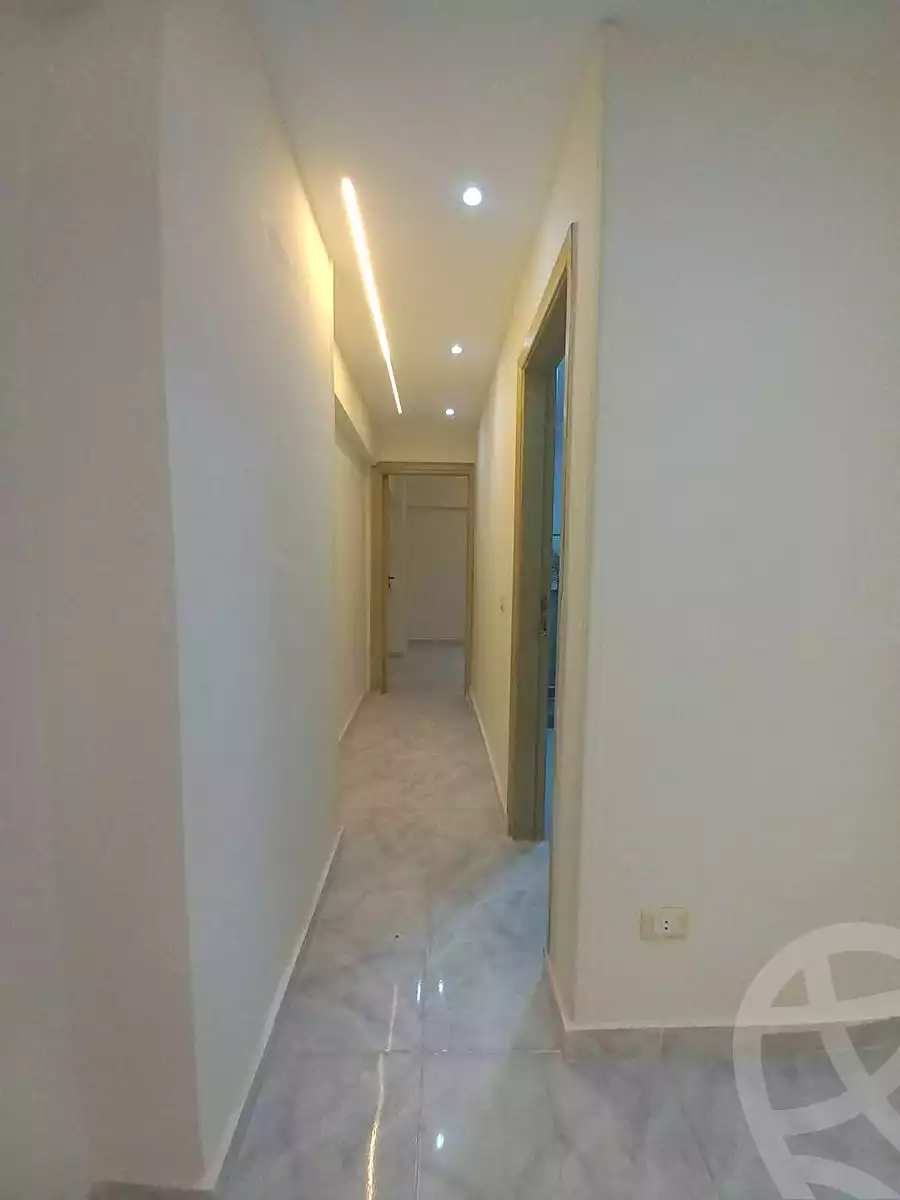 https://aqarmap.com.eg/ar/listing/7125581-for-sale-alexandria-sydy-bshr-sydy-bshr-bhry-shr-mhmd-njyb