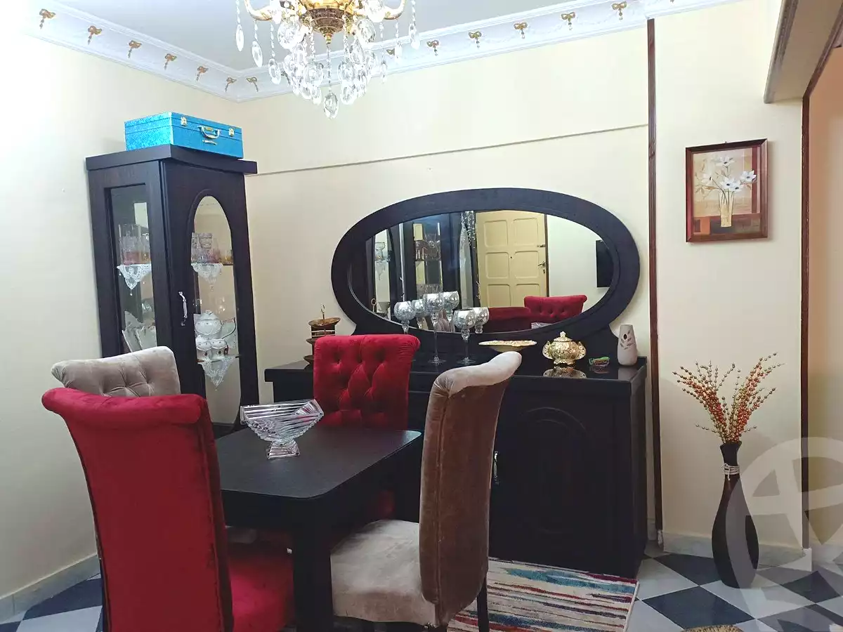 https://aqarmap.com.eg/ar/listing/7125633-for-sale-cairo-helwan-helwan-el-sharkeya-mostafa-safwat-st