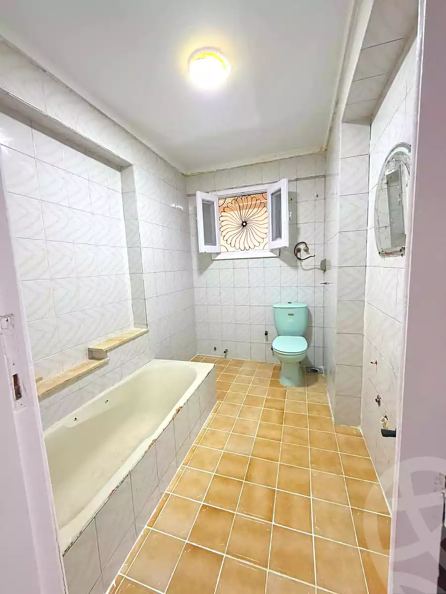 https://aqarmap.com.eg/ar/listing/7125869-for-sale-alexandria-al-agamy-shataa-el-nakheel