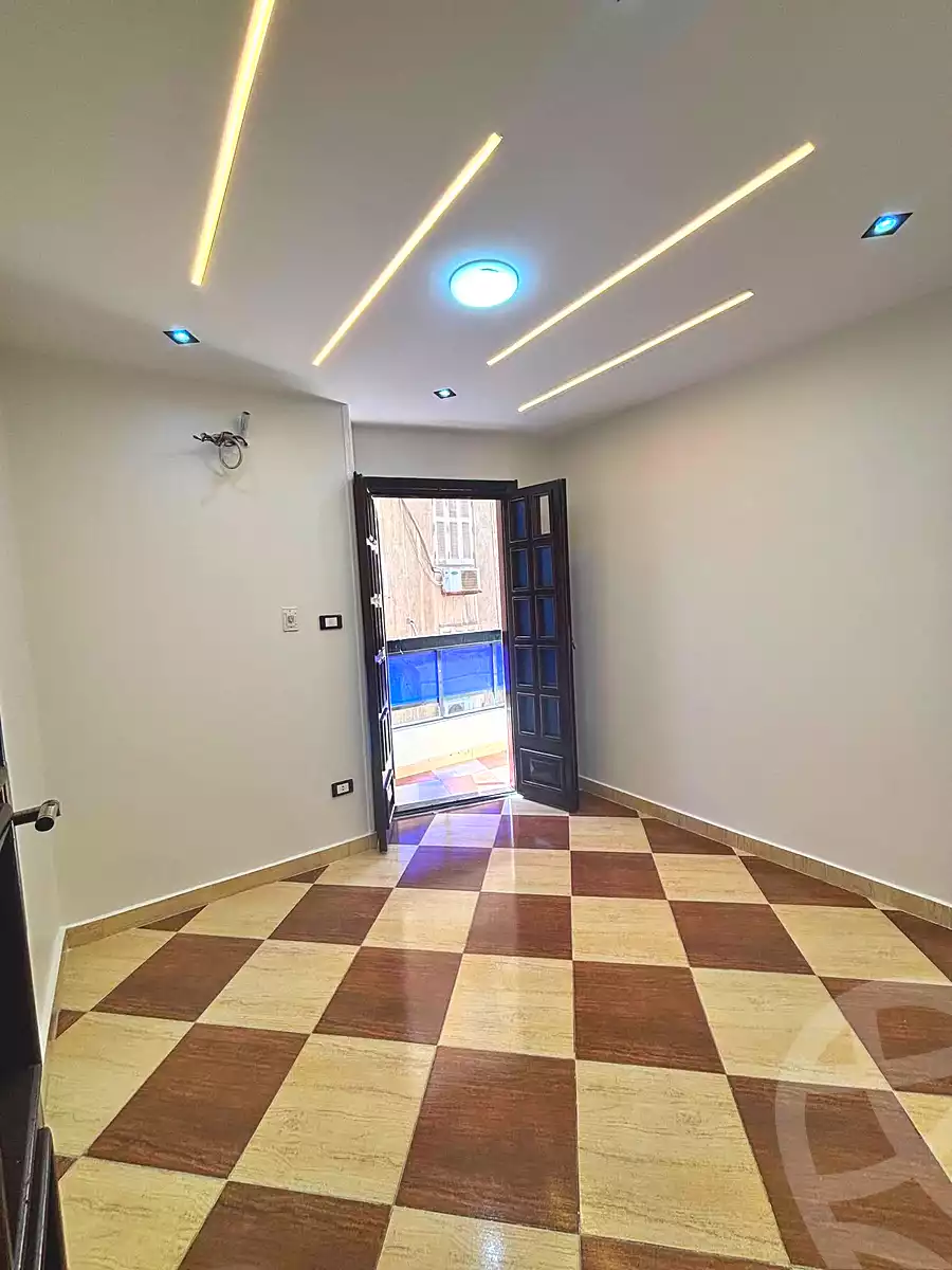 https://aqarmap.com.eg/ar/listing/7126359-for-sale-alexandria-el-asafra-shr-45
