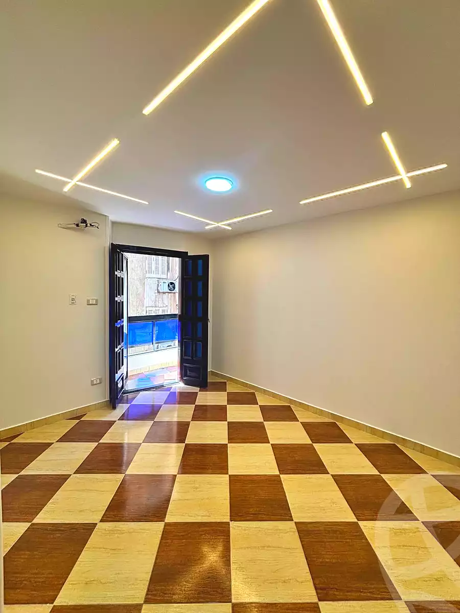 https://aqarmap.com.eg/ar/listing/7126359-for-sale-alexandria-el-asafra-shr-45