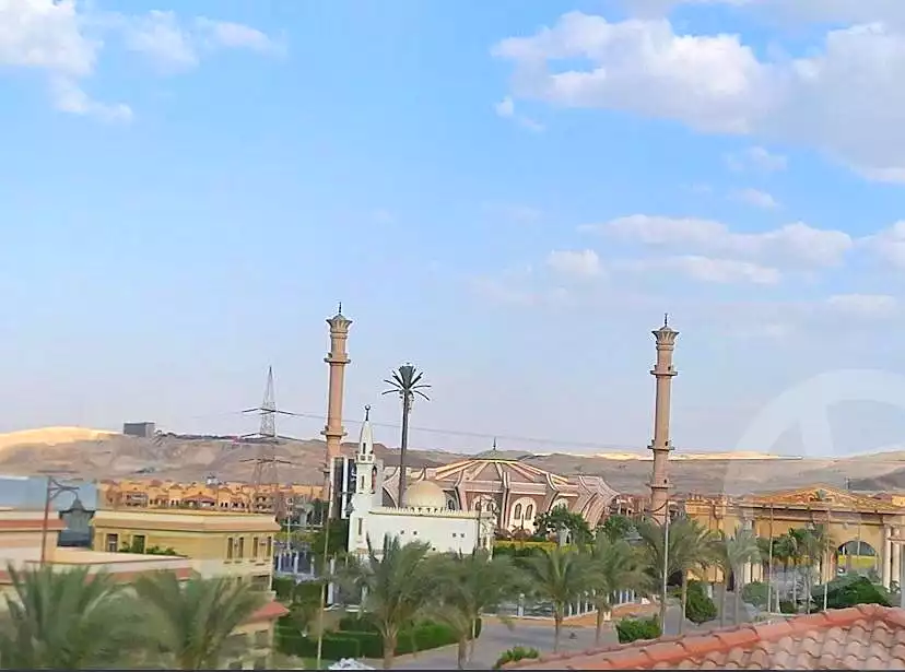 https://aqarmap.com.eg/ar/listing/7126813-for-sale-cairo-el-sheikh-zayed-city-compounds-royal-city