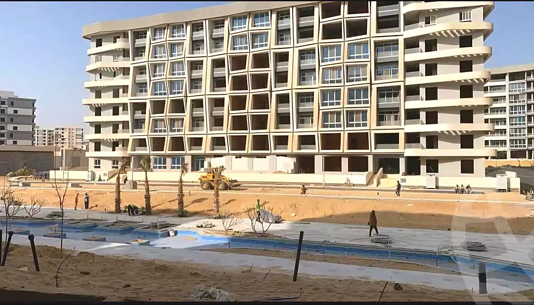https://aqarmap.com.eg/ar/listing/7127021-for-sale-cairo-new-administrative-capital-r7-midtown-condo