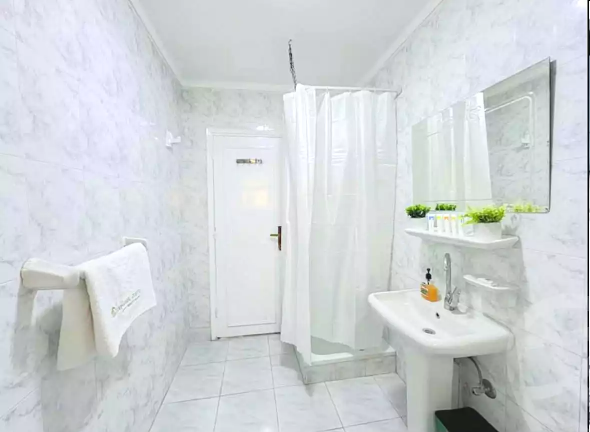 https://aqarmap.com.eg/ar/listing/7127299-for-sale-cairo-new-cairo-compounds-el-ashrafia