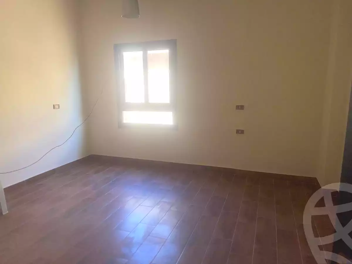 https://aqarmap.com.eg/ar/listing/7127395-for-sale-cairo-new-cairo-ganob-el-akadamiya-south-academy-a-al-mekdad-ibn-omar-street