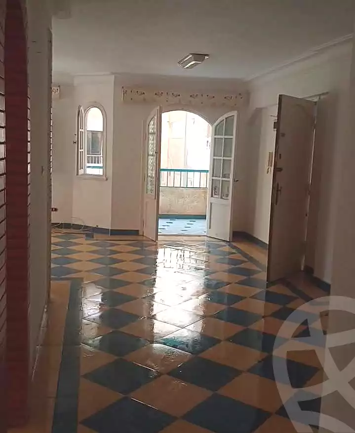https://aqarmap.com.eg/ar/listing/7127950-for-rent-alexandria-al-agamy-shataa-el-nakheel-street-2