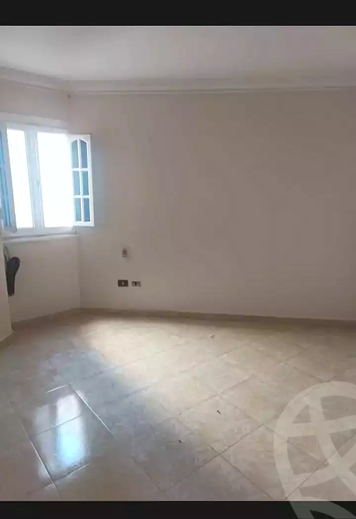 https://aqarmap.com.eg/ar/listing/7128302-for-rent-alexandria-ganaklis-shr-bw-qyr-tryq-lhry