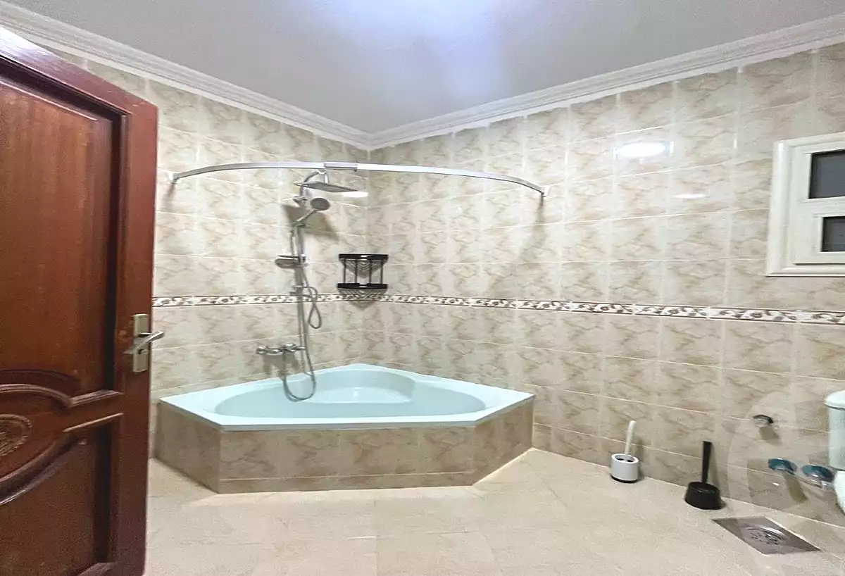 https://aqarmap.com.eg/ar/listing/7129452-for-sale-cairo-new-cairo-el-ahyaa-fifth-neighborhood-street-28