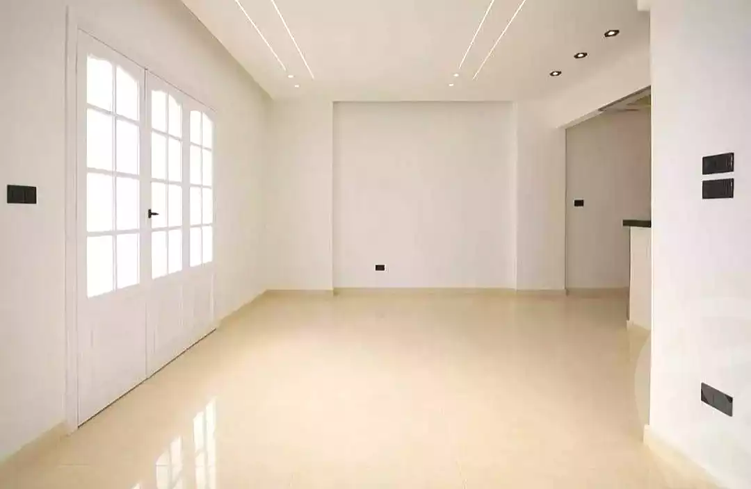 https://aqarmap.com.eg/ar/listing/7129621-for-sale-alexandria-sydy-bshr-sydy-bshr-bhry-mohamed-el-srafi-st.