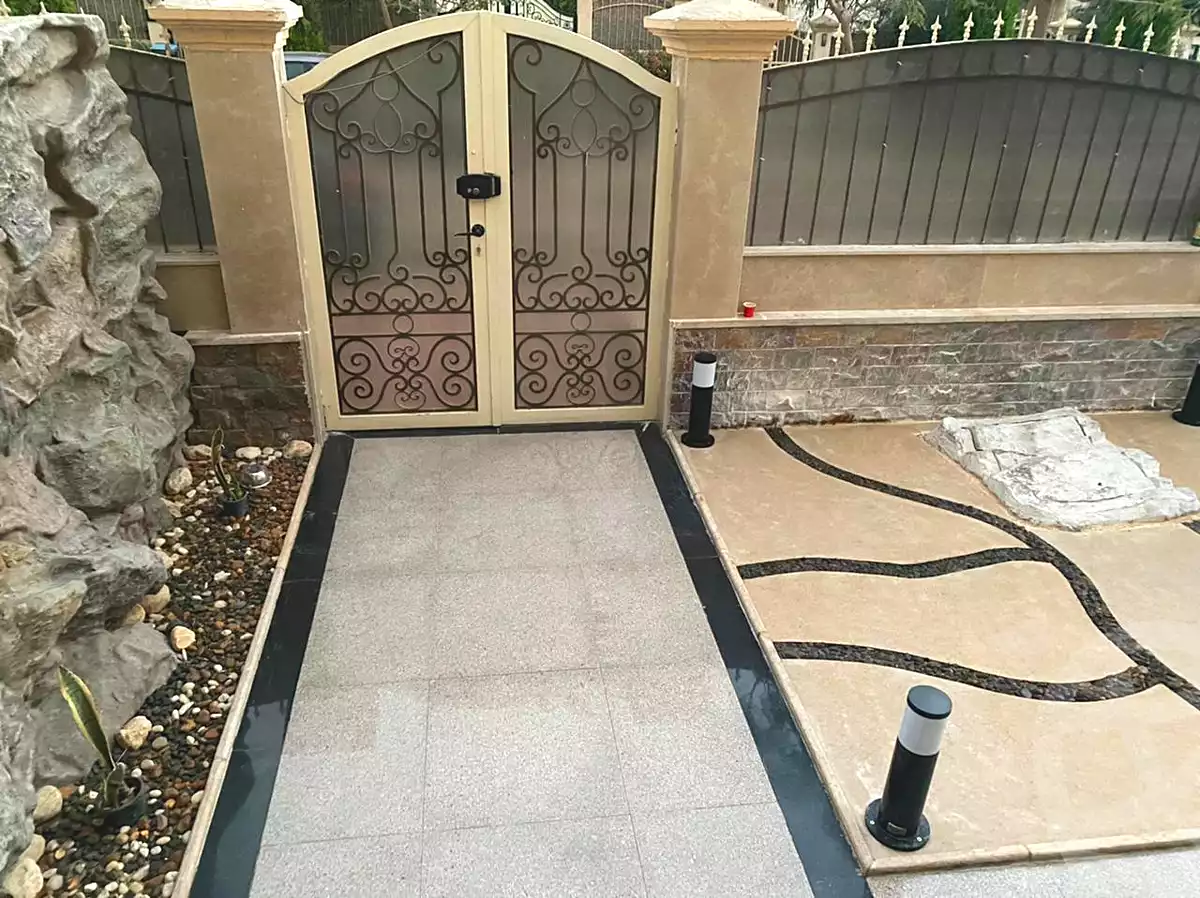 توين هاوس بـ٤ غرف نوم في جرينز، صورة ٦ من ٧