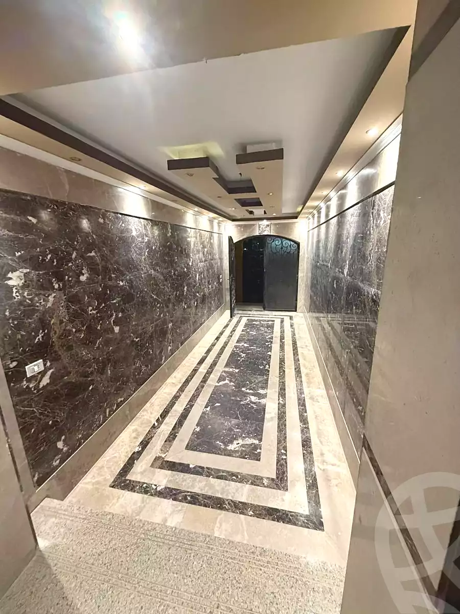 https://aqarmap.com.eg/ar/listing/7129863-for-sale-cairo-new-cairo-ganob-el-akadamiya-south-academy-a-saeed-ibn-zaid-st