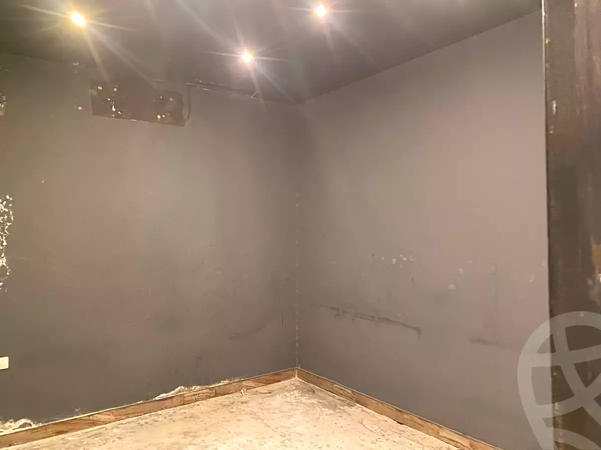 https://aqarmap.com.eg/en/listing/7130029-for-sale-cairo-new-cairo-first-settlement-mhwr-mstfy-kml