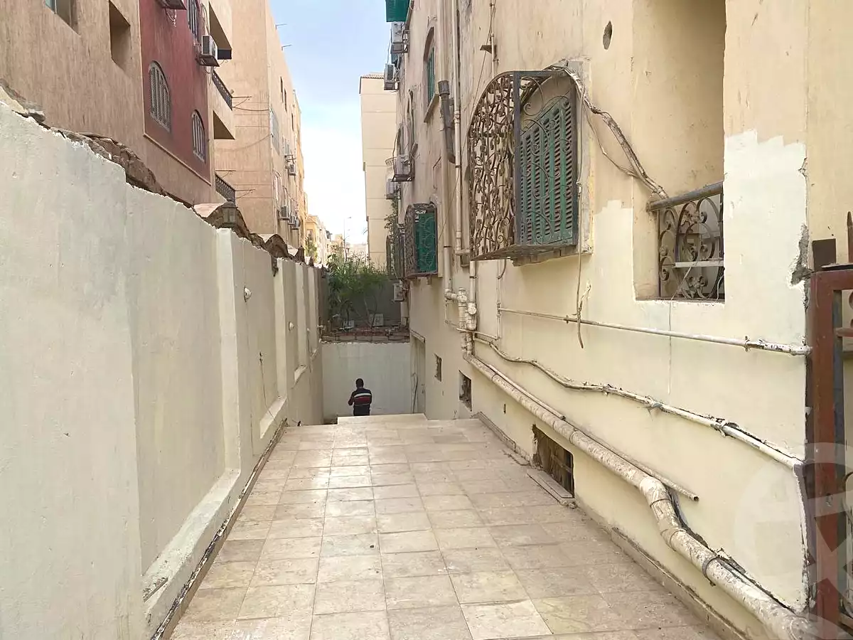 https://aqarmap.com.eg/en/listing/7130029-for-sale-cairo-new-cairo-first-settlement-mhwr-mstfy-kml